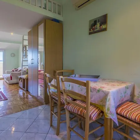 Apartment Apartments By The Sea Selce, Crikvenica - 4802 *