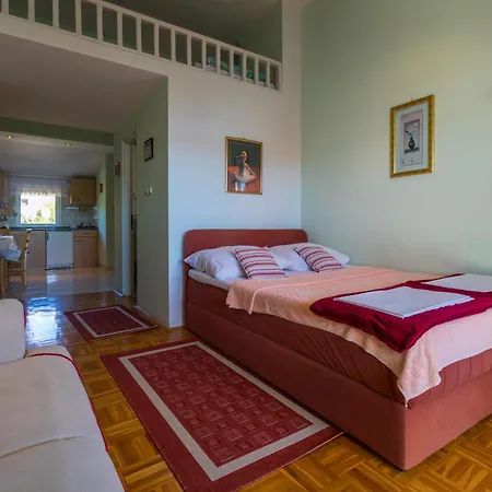 Apartment Apartments By The Sea Selce, Crikvenica - 4802